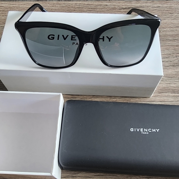 Givenchy Gradient Rectangle Sunglasses - Picture 2 of 8